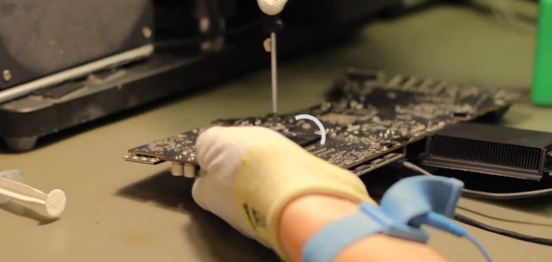 розкручуємо iMac для чистки і заміни hdd на ssd